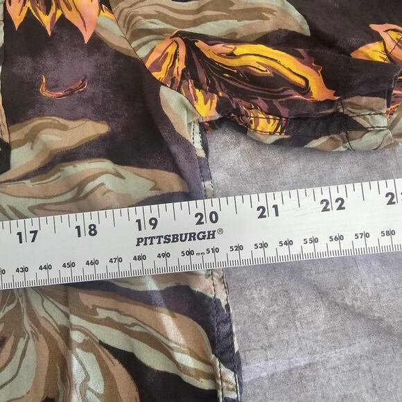 Volcom Mens Hawaiian Style Marble Floral Short Sleeve Shirt Size Large - Picture 3 of 5
